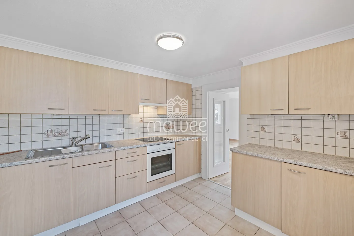 Spazioso appartamento 3.5 con giardino, parcheggi e annesso - Foto 2 di 6