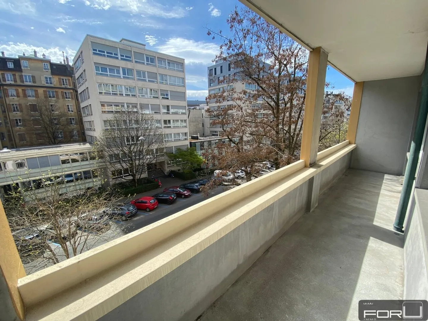 Superb modern 5.5 room apartment with 2 balconies in Champel - Photo 1 of 13