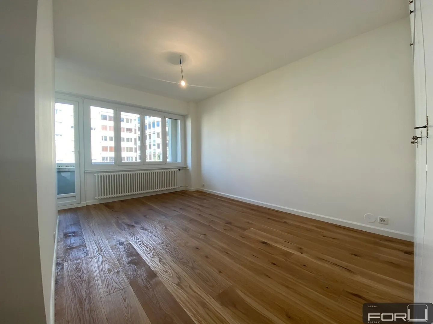Superb modern 5.5 room apartment with 2 balconies in Champel - Photo 6 of 13