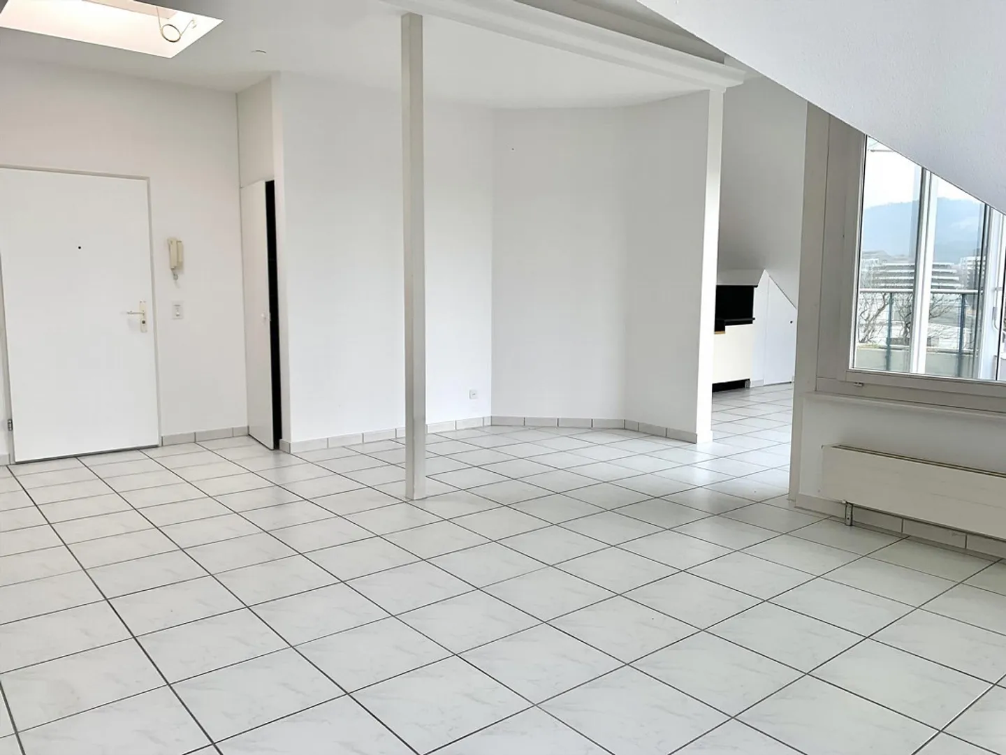 Charmante Dachwohnung in Luzern - Foto 2 von 10