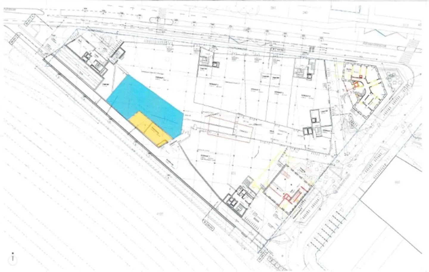 Spazio commerciale in posizione privilegiata - Foto 10 di 11