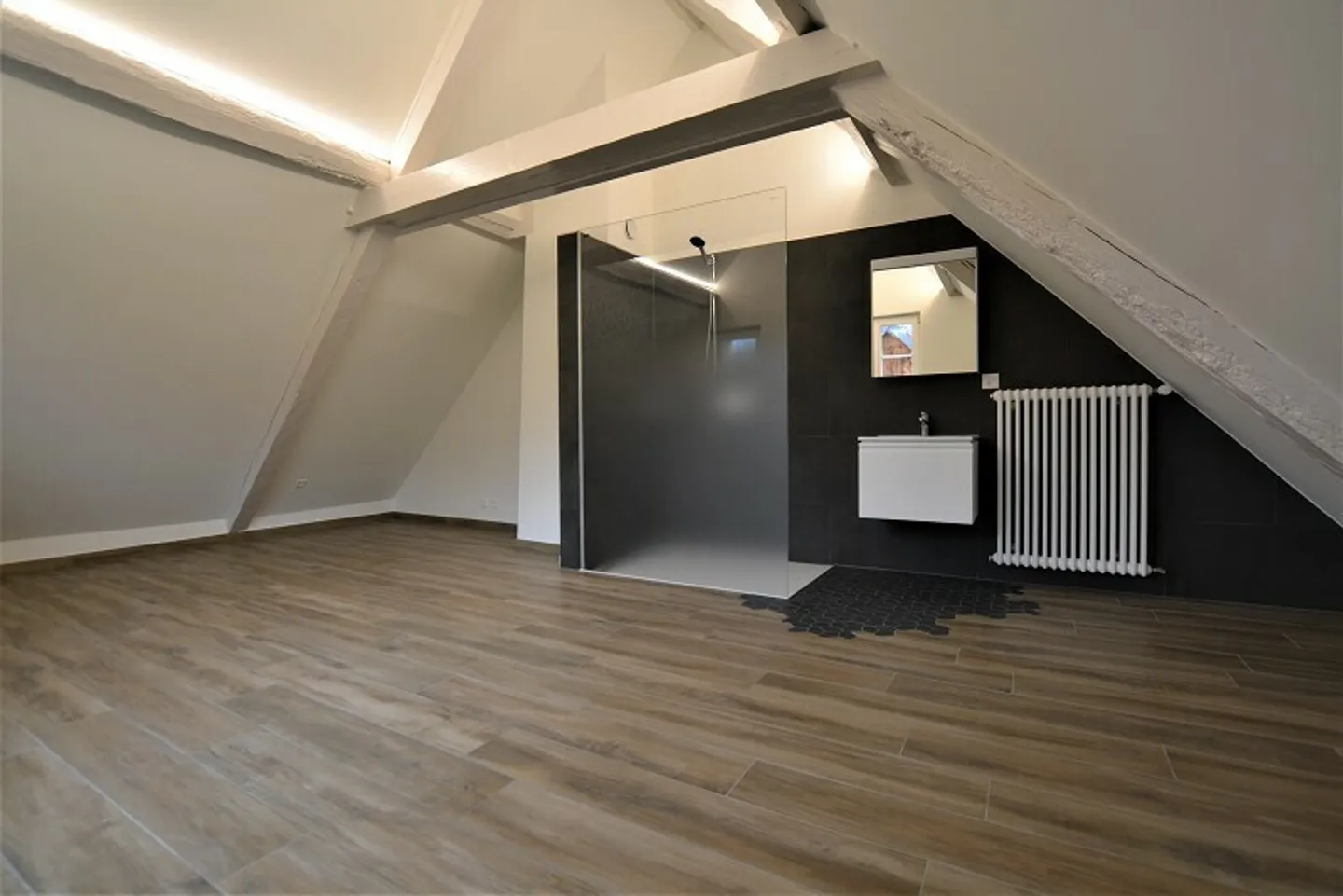Duplex Charmant à Saint-Ursanne - Photo 2 sur 8