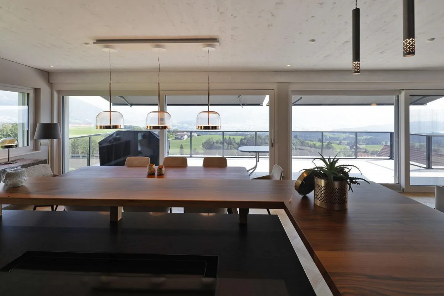 Live like in an eagle's nest in a quiet location with breathtaking views - Photo 7 of 8