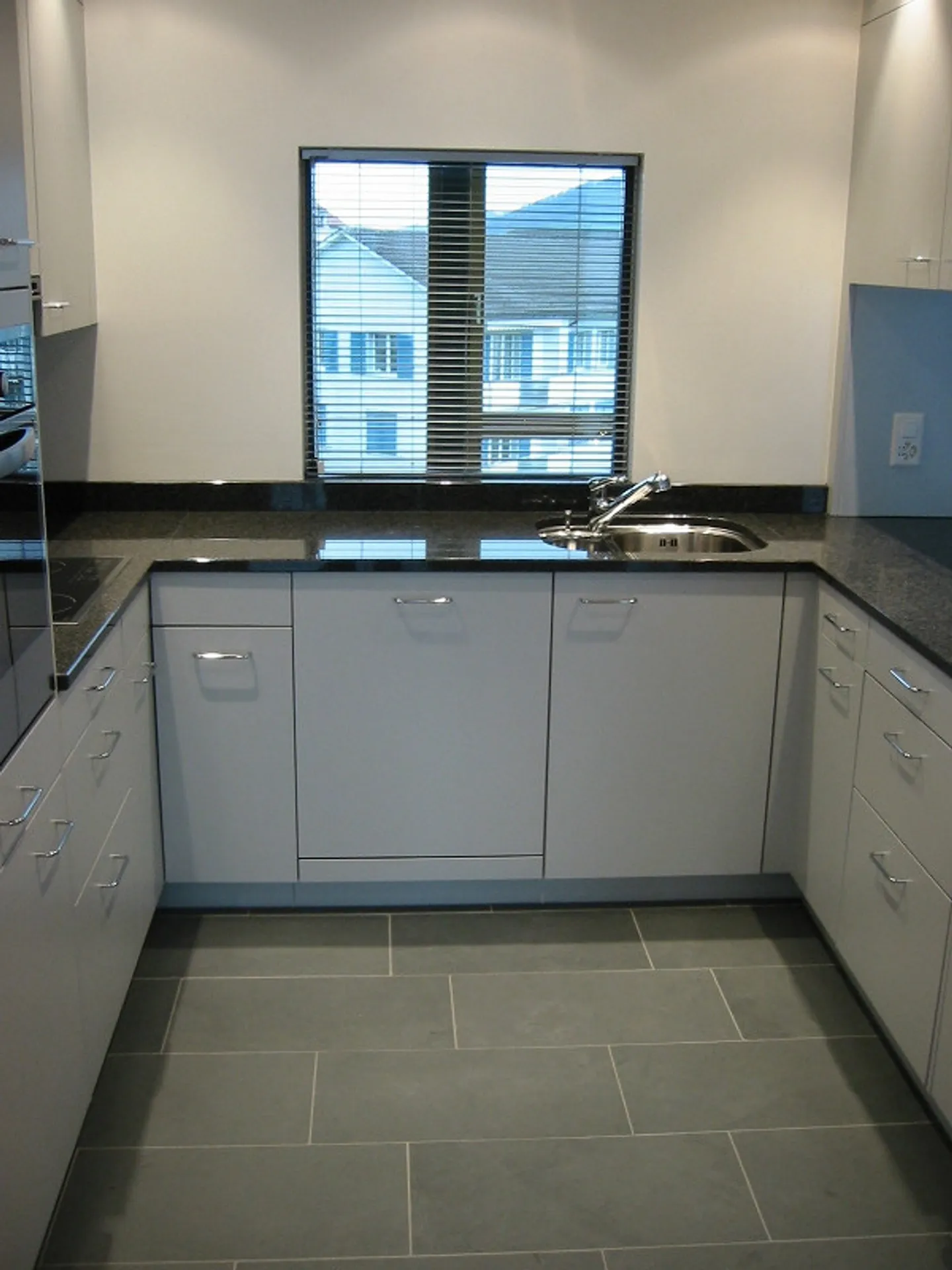 Cool 4.5-room family apartment in a quiet neighborhood for new tenants - Photo 10 of 11