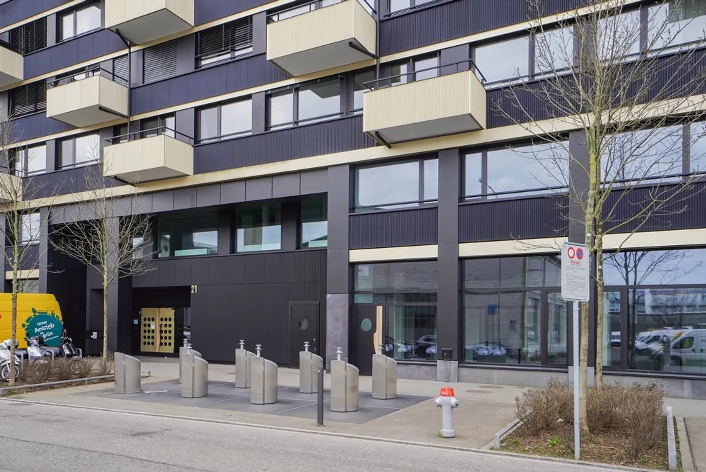 Spazio ufficio flessibile a Schlieren - Foto 1 di 8
