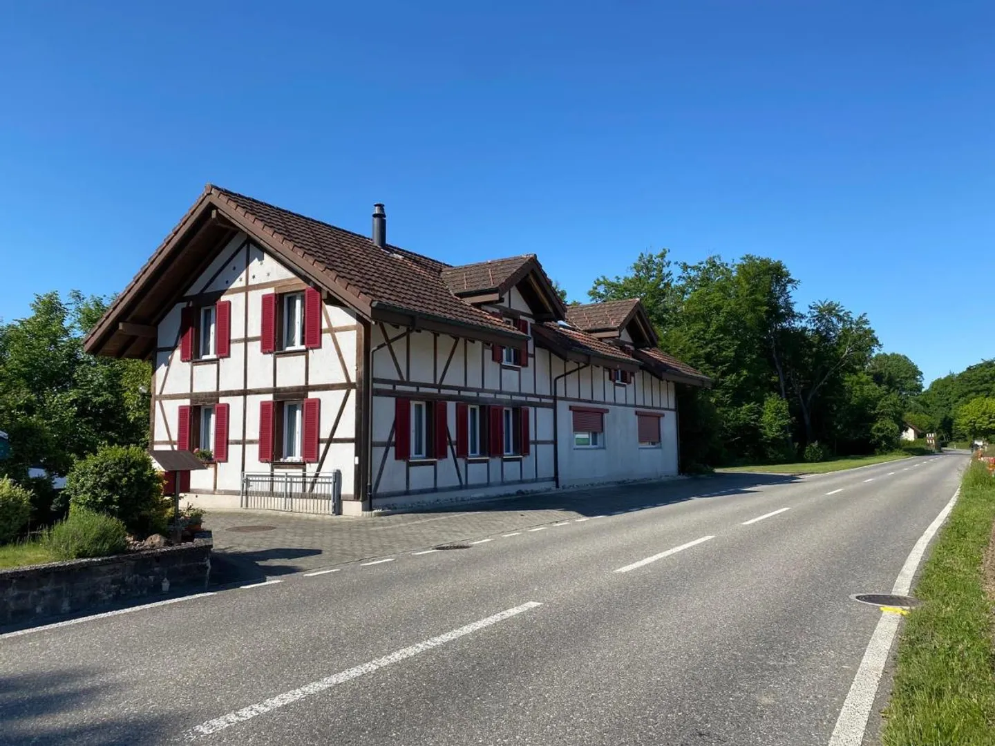 4.5 Room Attic Apartment - Photo 1 of 5