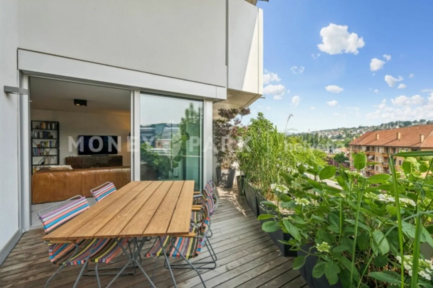 Exclusive 2.5-room apartment with two large terraces and plenty of privacy - Photo 8 of 9