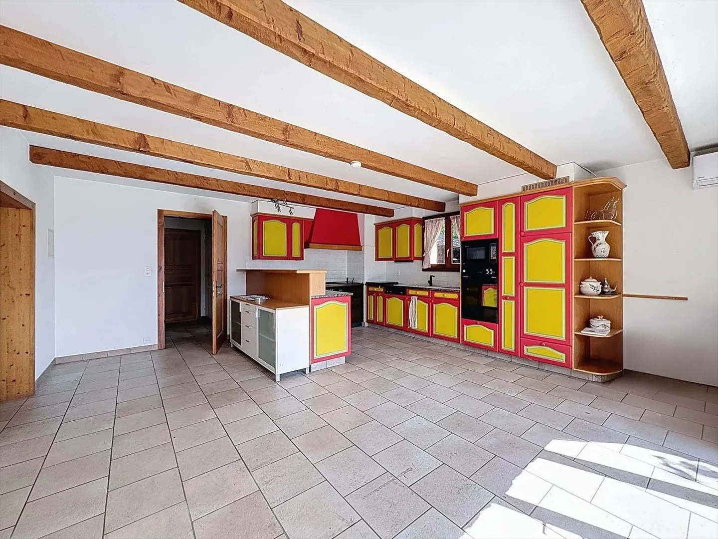 Magnifica villa indipendente con vista panoramica e assoluta tranquillità a Chamoson - Foto 4 di 11