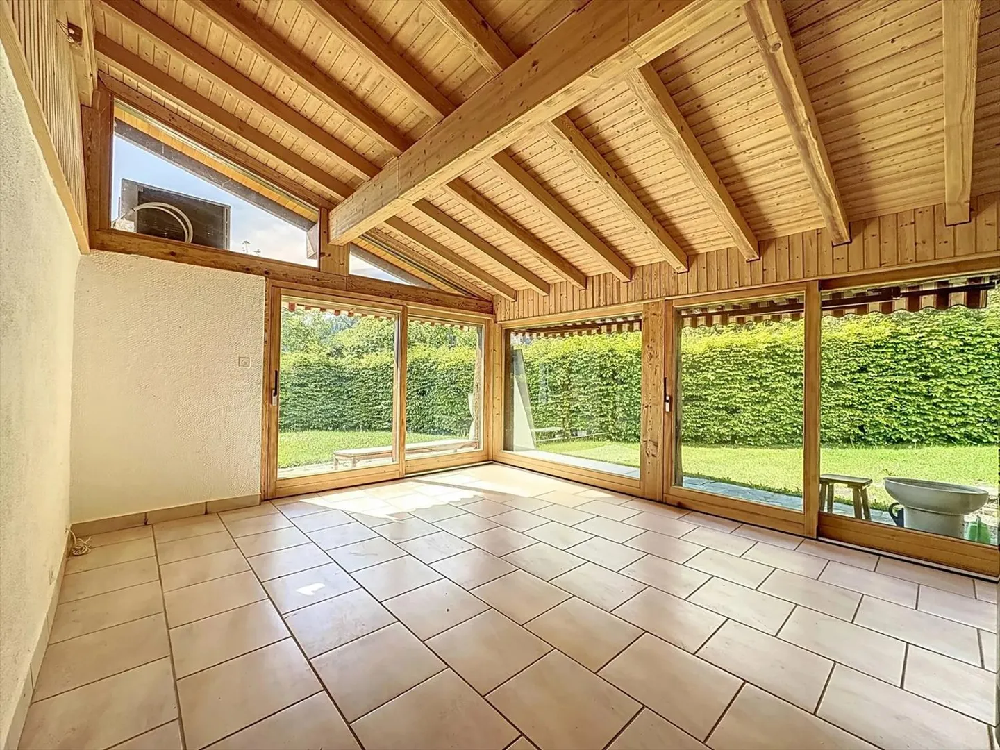Magnifica villa indipendente con vista panoramica e assoluta tranquillità a Chamoson - Foto 6 di 11