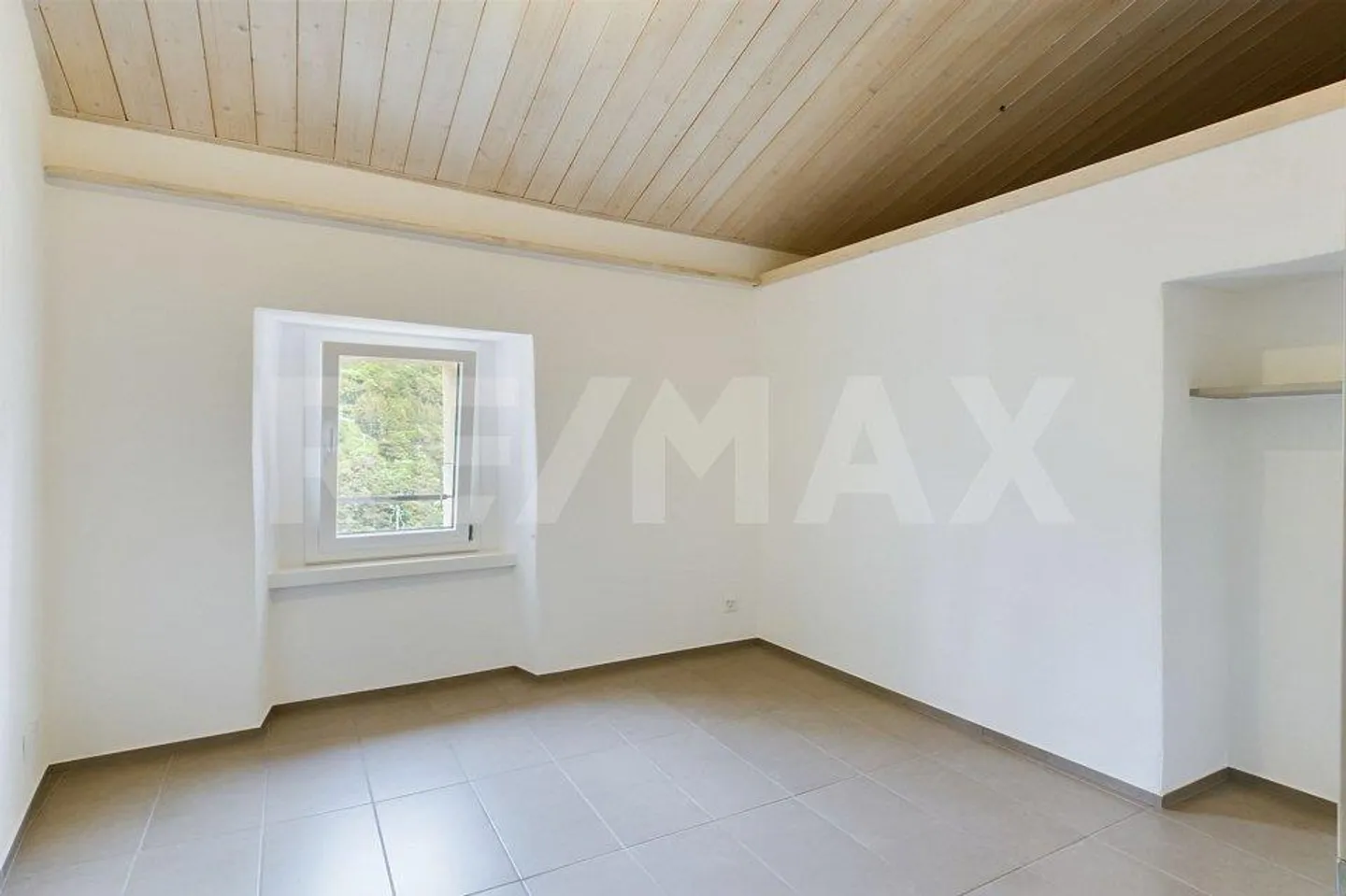 Bezaubernd und komplett renoviert! - Foto 7 von 10