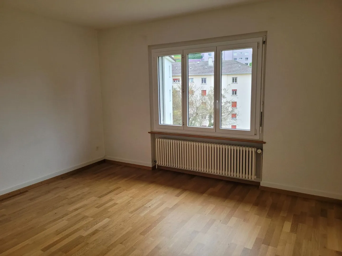 Three-room apartment with balcony - Photo 4 of 7