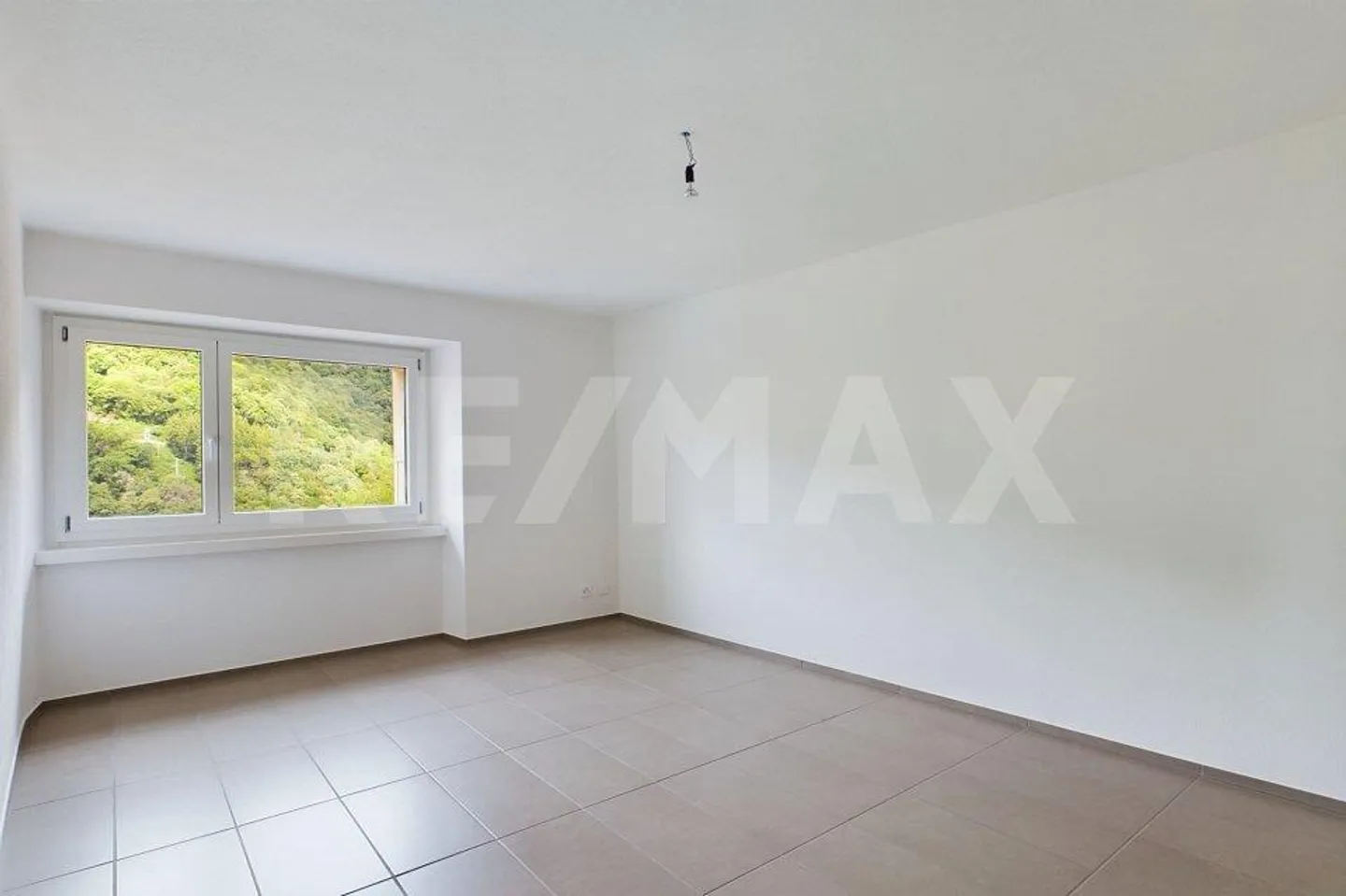 Bezaubernd und komplett renoviert! - Foto 9 von 10