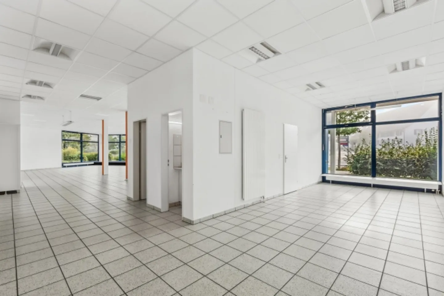 Edificio ad uso misto in affitto - Foto 3 di 6