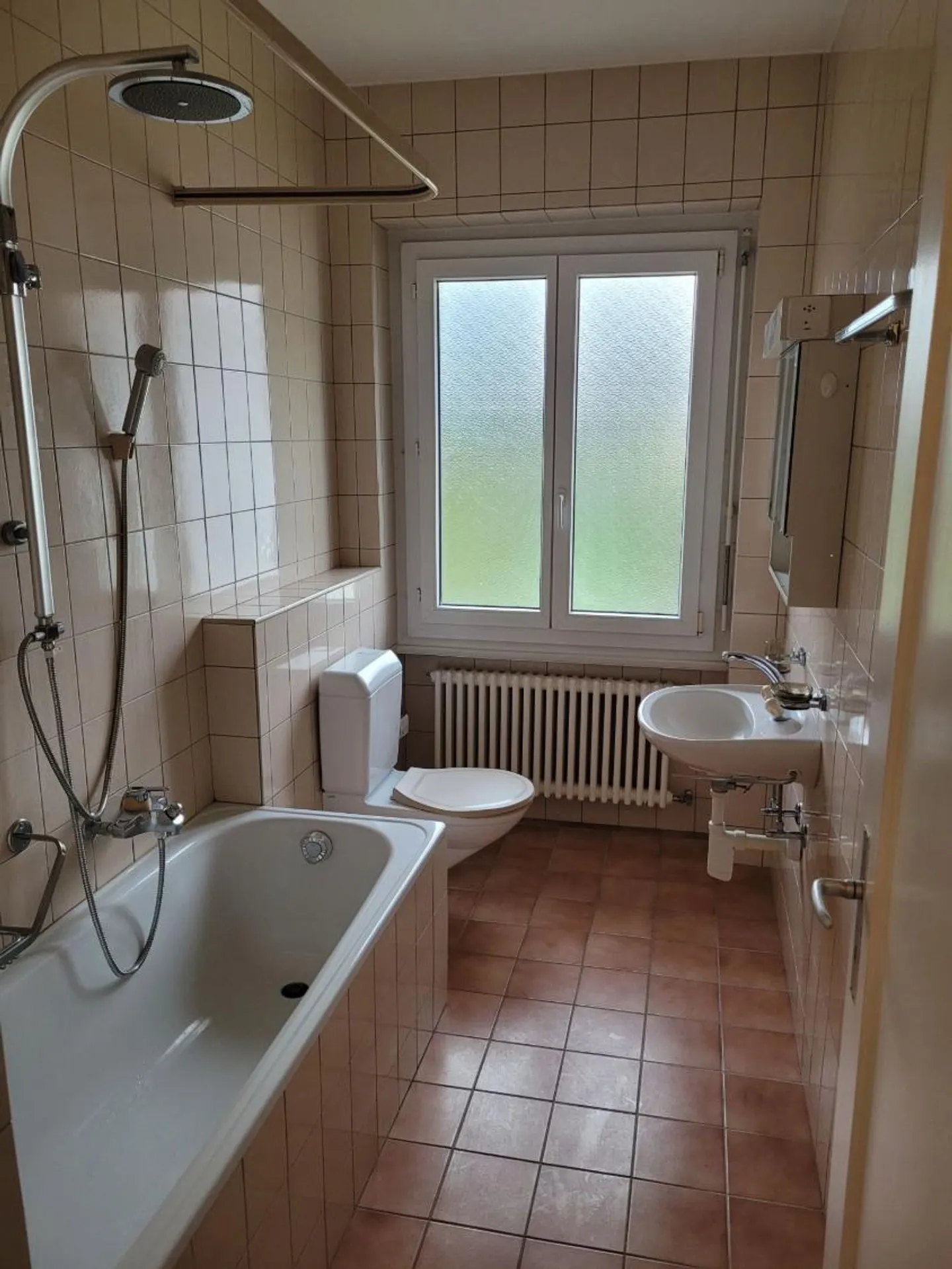 Three-room apartment with balcony - Photo 5 of 7