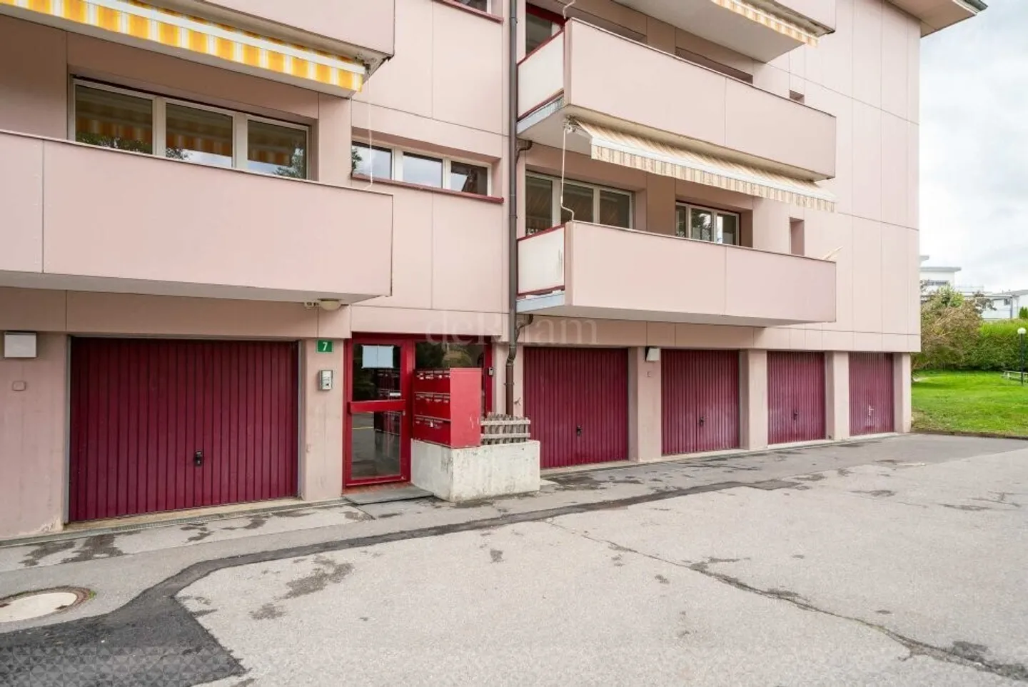 Charmant appartement 2.5 pièces - Photo 2 sur 10