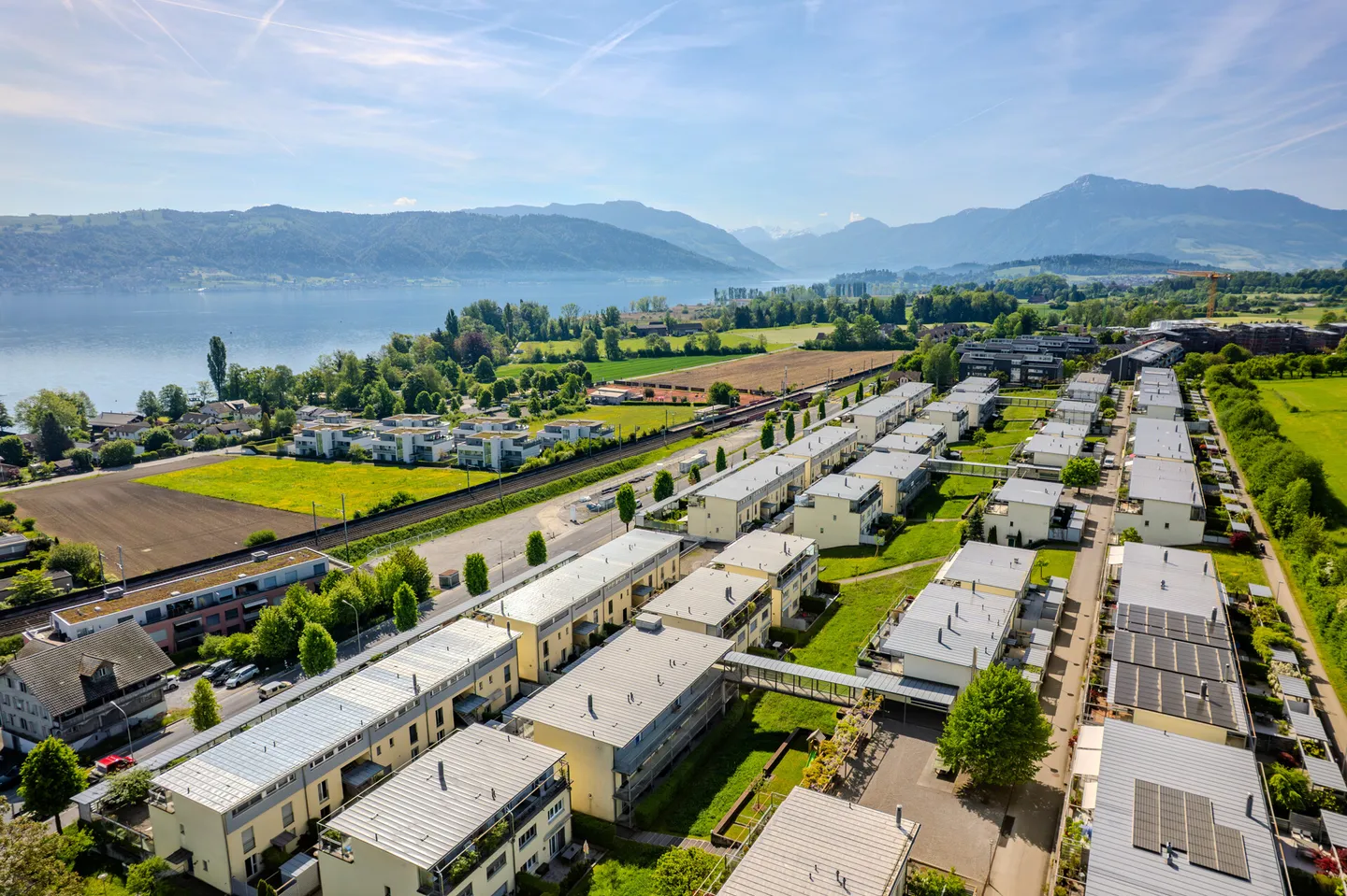 Maison mitoyenne avec vue sur le lac dans un emplacement privilégié - Photo 12 sur 14