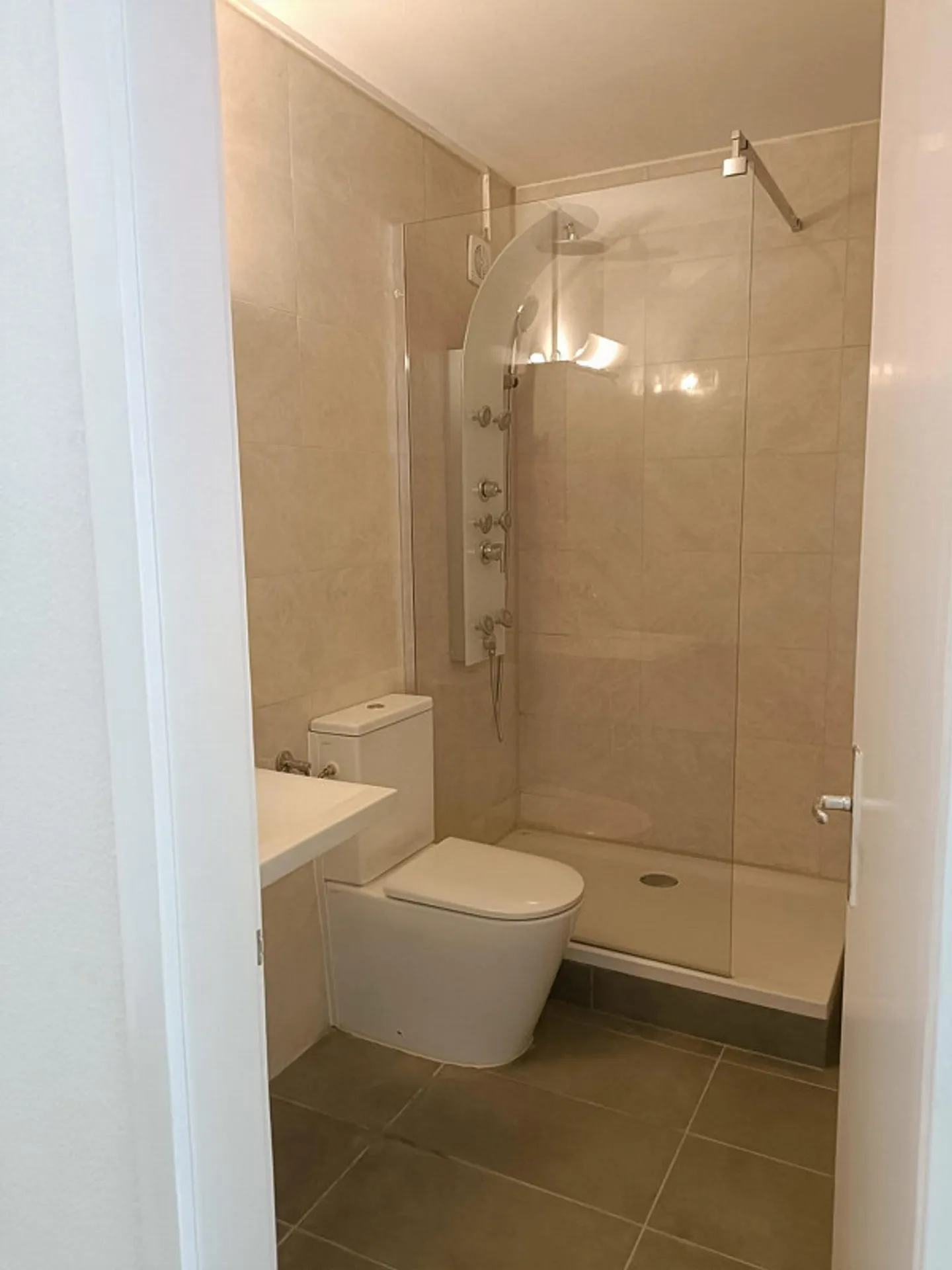 Appartamento attraente con 3 stanze e balcone a Orpund - Foto 9 di 15