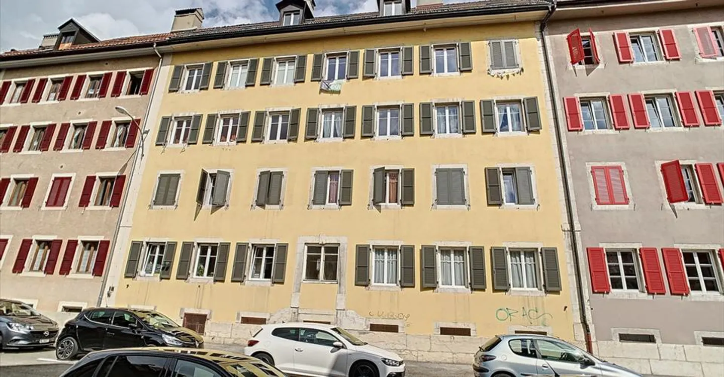 Immeuble locatif à La Chaux-de-Fonds - Photo 1 sur 9