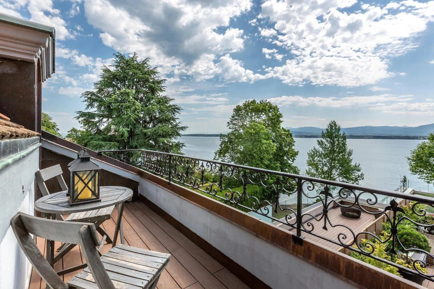 EXKLUSIVITÄT! Wunderschöne Penthousewohnung "Füße im Wasser" mit Anlegesteg - Foto 1 von 13