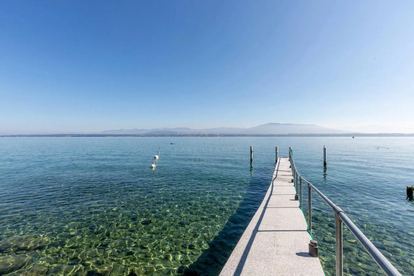 EXKLUSIVITÄT! Wunderschöne Penthousewohnung "Füße im Wasser" mit Anlegesteg - Foto 4 von 13