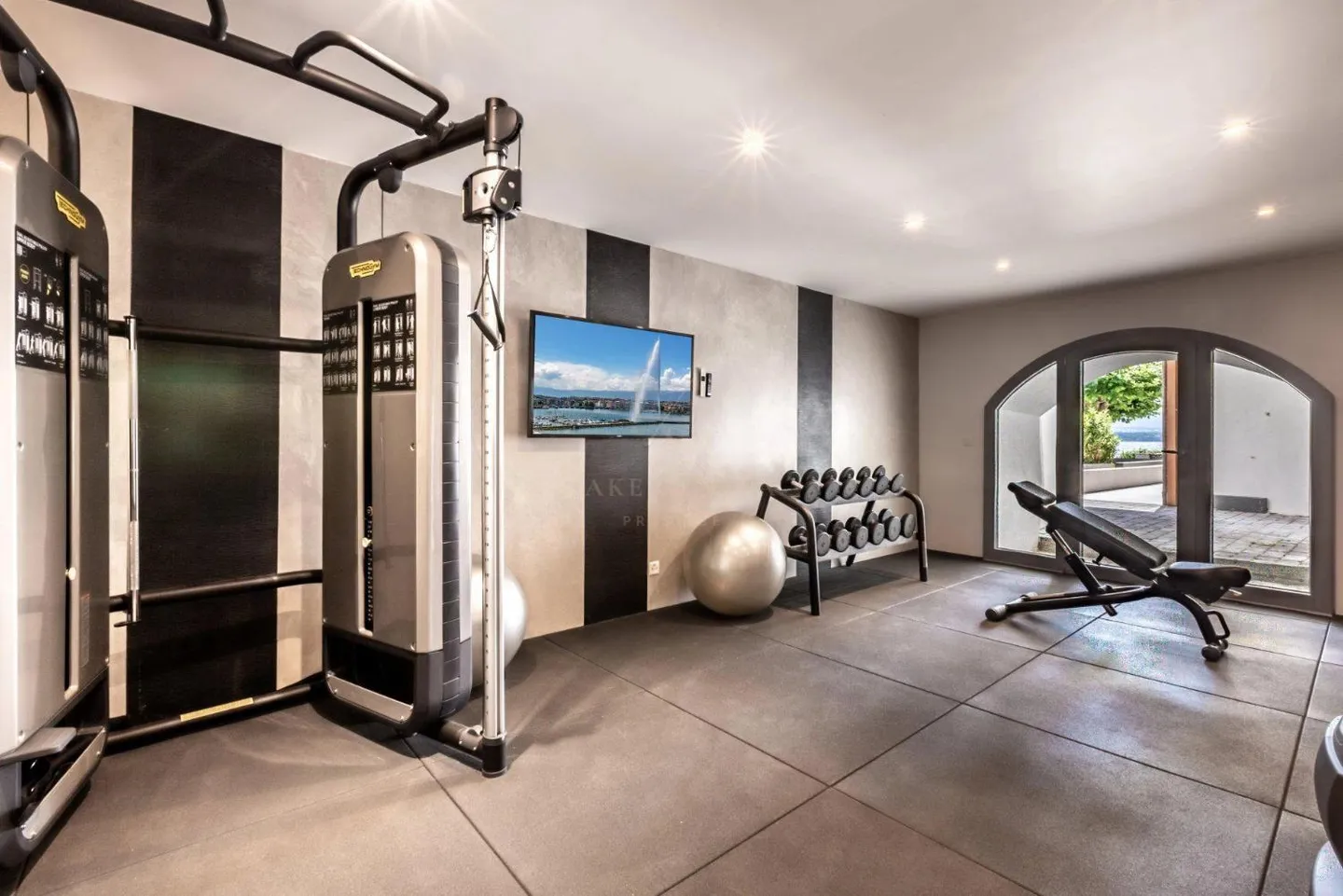 EXKLUSIVITÄT! Wunderschöne Penthousewohnung "Füße im Wasser" mit Anlegesteg - Foto 6 von 13