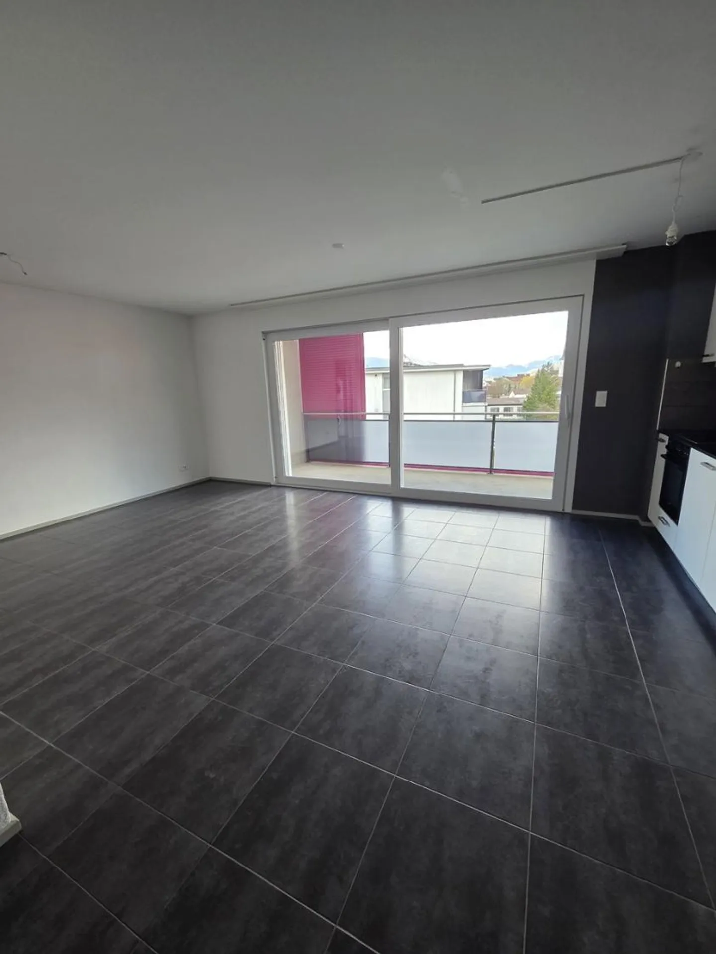 2.5 Room Apartment - Photo 3 of 7