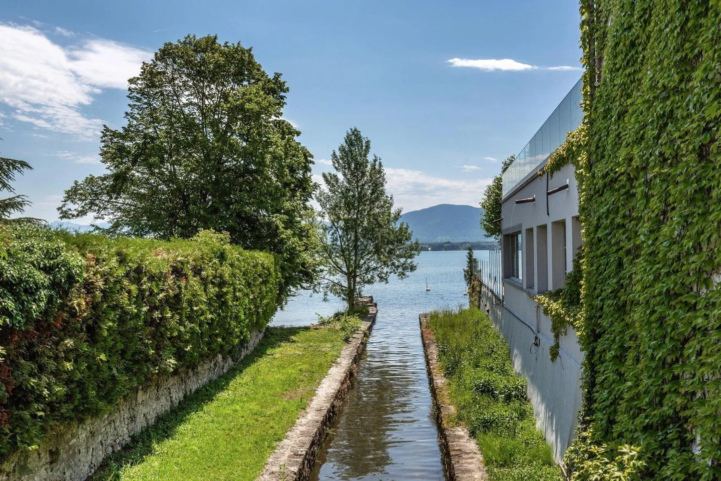 EXKLUSIVITÄT! Wunderschöne Penthousewohnung "Füße im Wasser" mit Anlegesteg - Foto 11 von 13