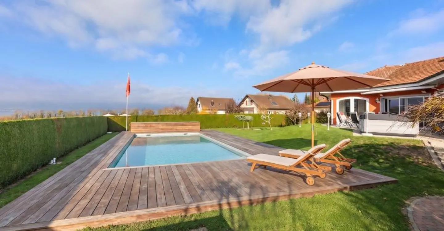 Splendide Villa avec Vue Lac - Photo 1 sur 12
