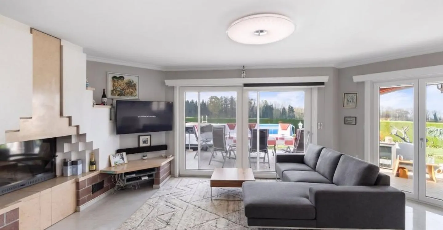 Splendide Villa avec Vue Lac - Photo 2 sur 12