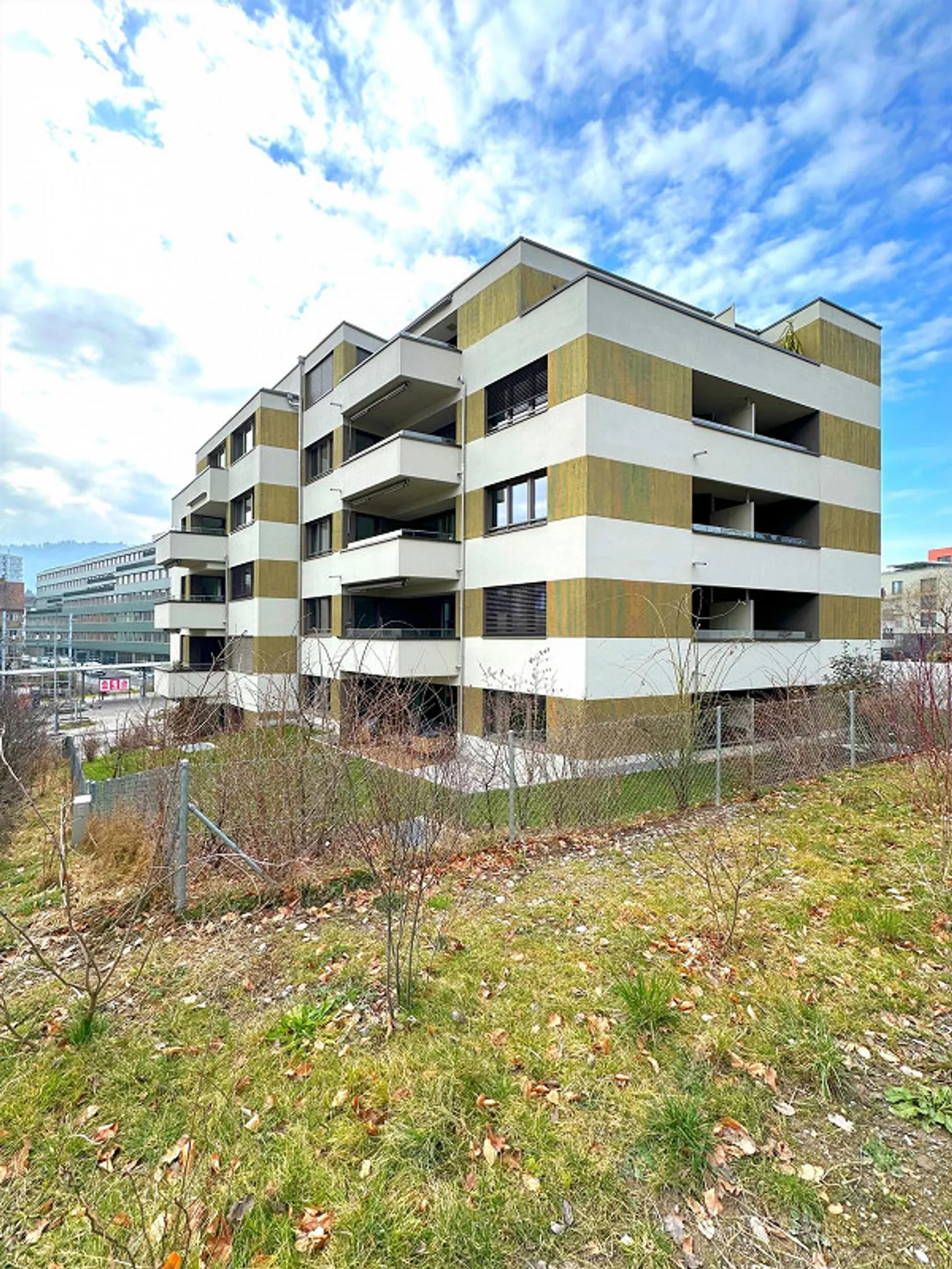 Place de Parking Moto - Photo 1 sur 2