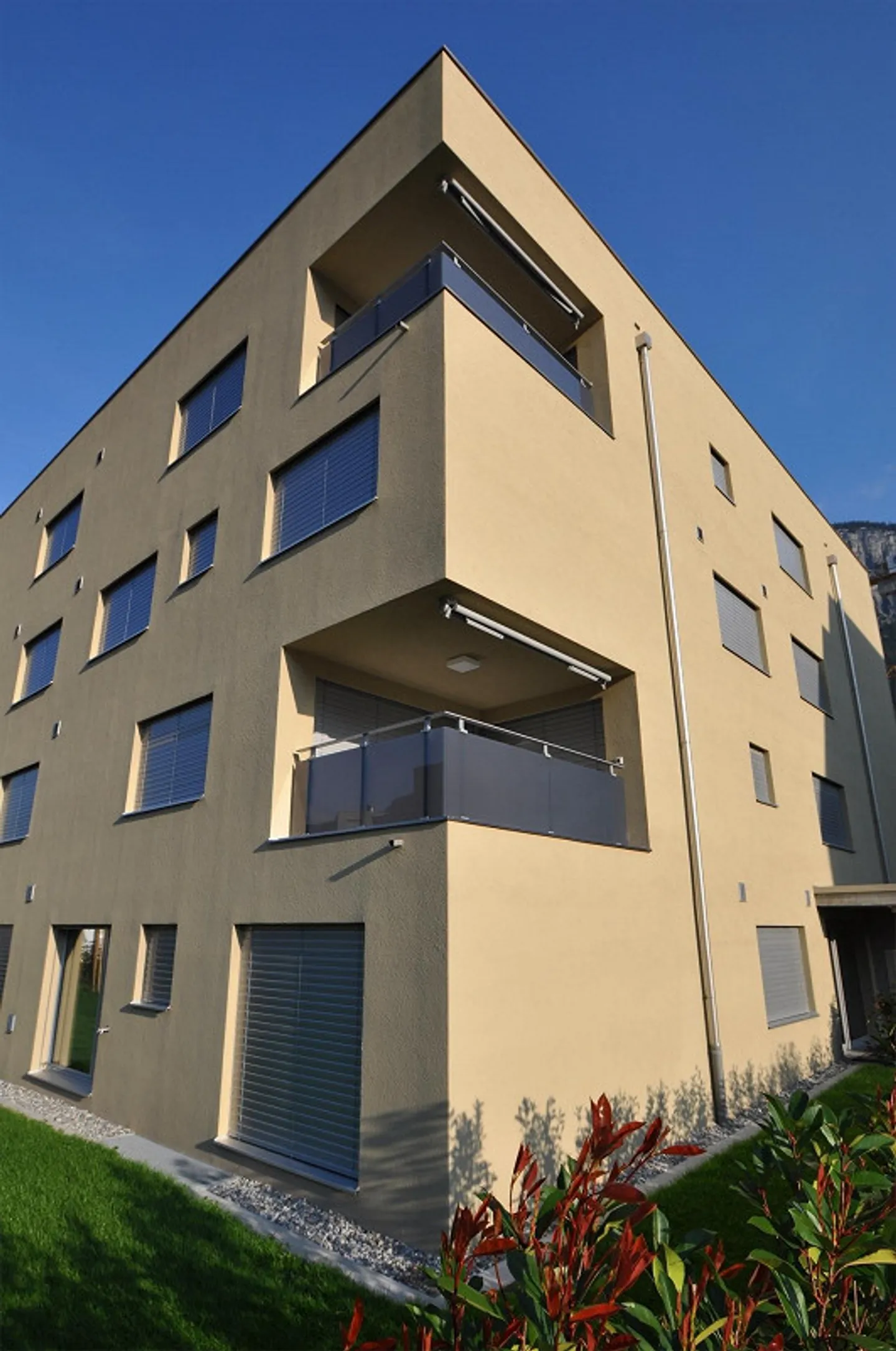 Appartamento luminoso di 4 1/2 stanze con finiture di alta qualità - Foto 2 di 11