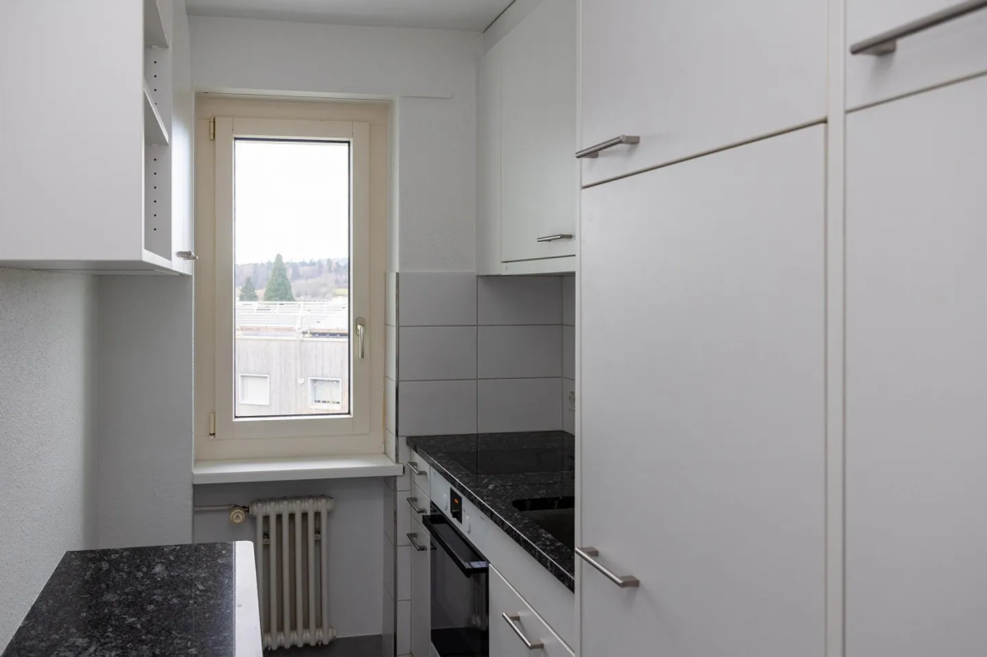 Renovated small apartment for rent - Photo 4 of 7