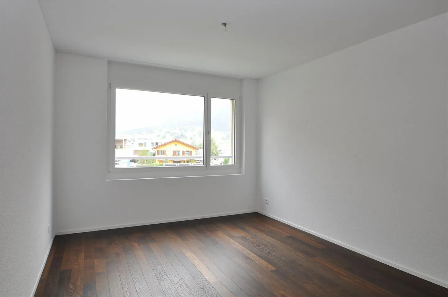 Appartamento luminoso di 4 1/2 stanze con finiture di alta qualità - Foto 7 di 11