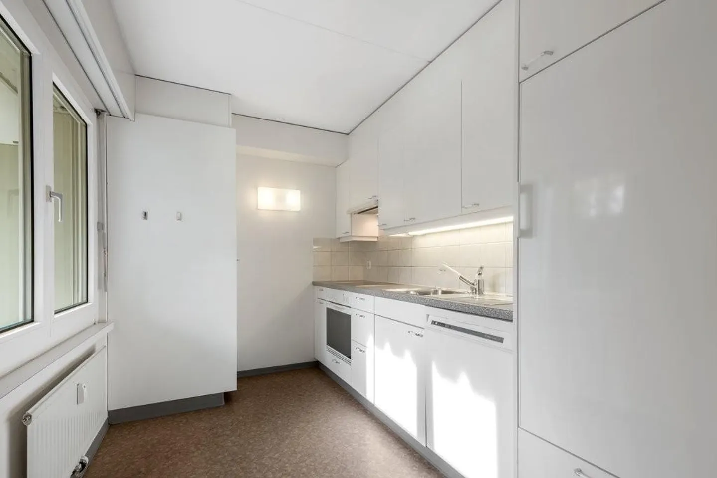 Beautiful apartment seeks new tenant - Photo 5 of 8