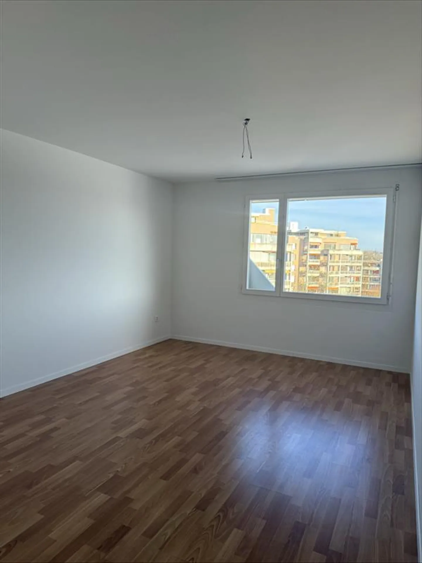 Modern 3.5-room apartment in a favorable location - Photo 3 of 6