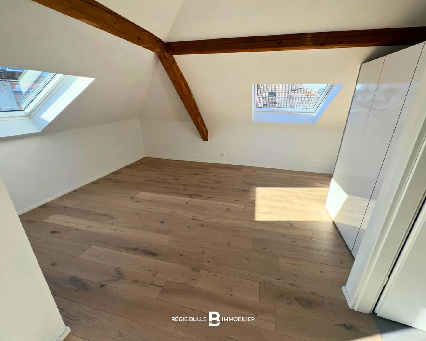 Bulle - Wunderschöne Wohnung zur Miete im Dachgeschoss - Foto 8 von 15