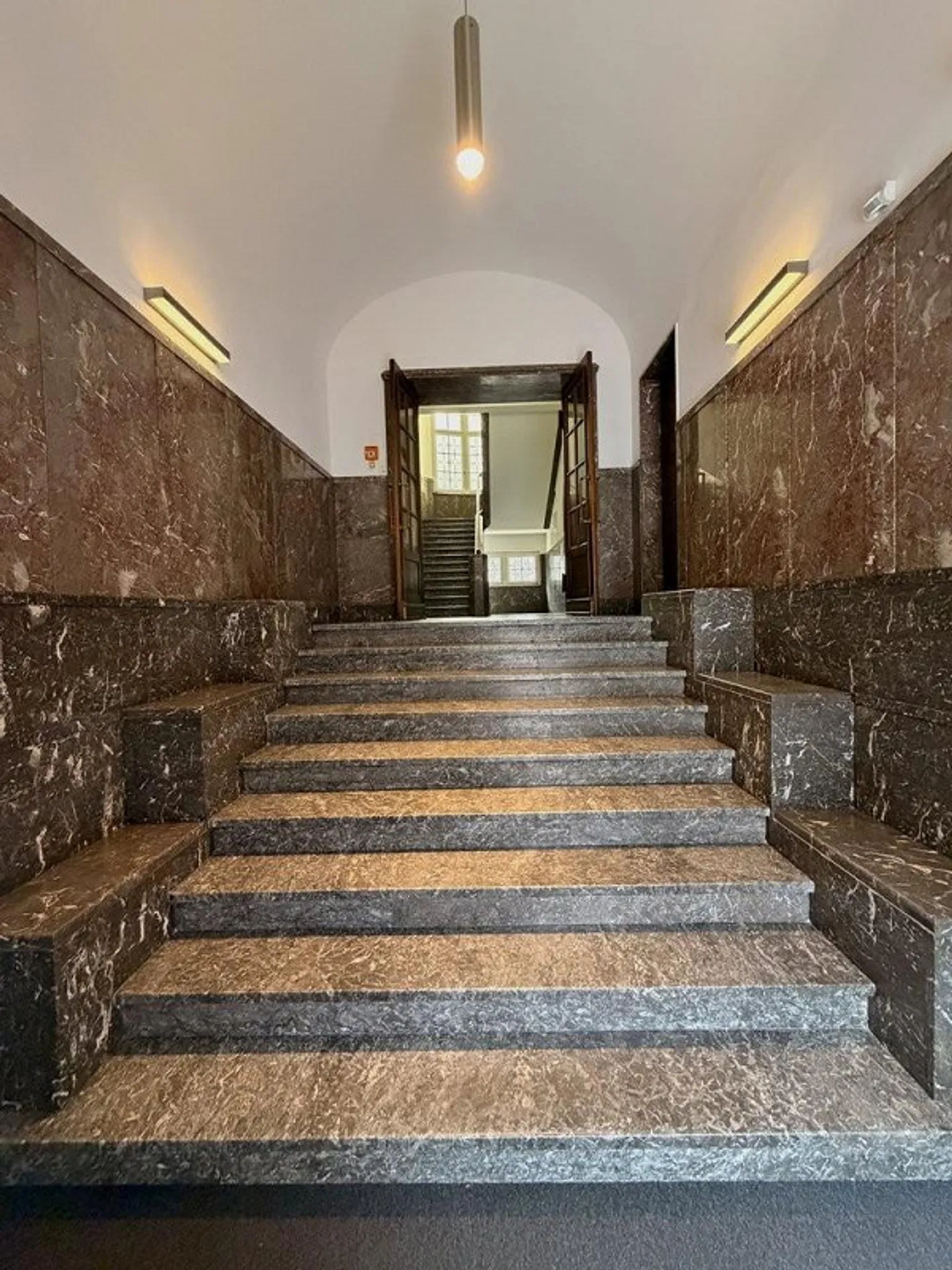Erstklassige Gewerbefläche in Zürich - Foto 7 von 8