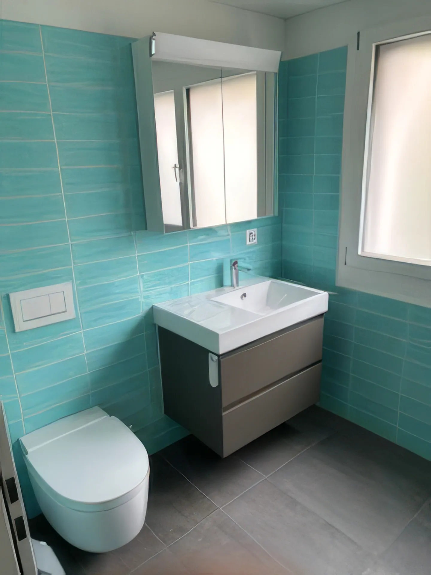 Modern Apartment with Private Garden - Photo 6 of 9