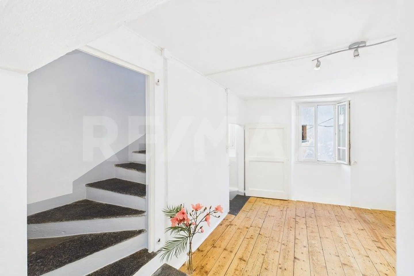 Charming Ticino House: renovated, large terrace and 20 min. in Lugano! - Photo 6 of 10