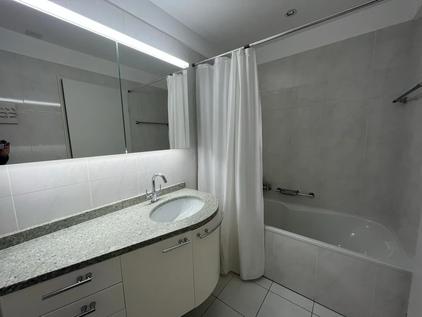 Modernes Apartment in Locarno - Foto 18 von 19