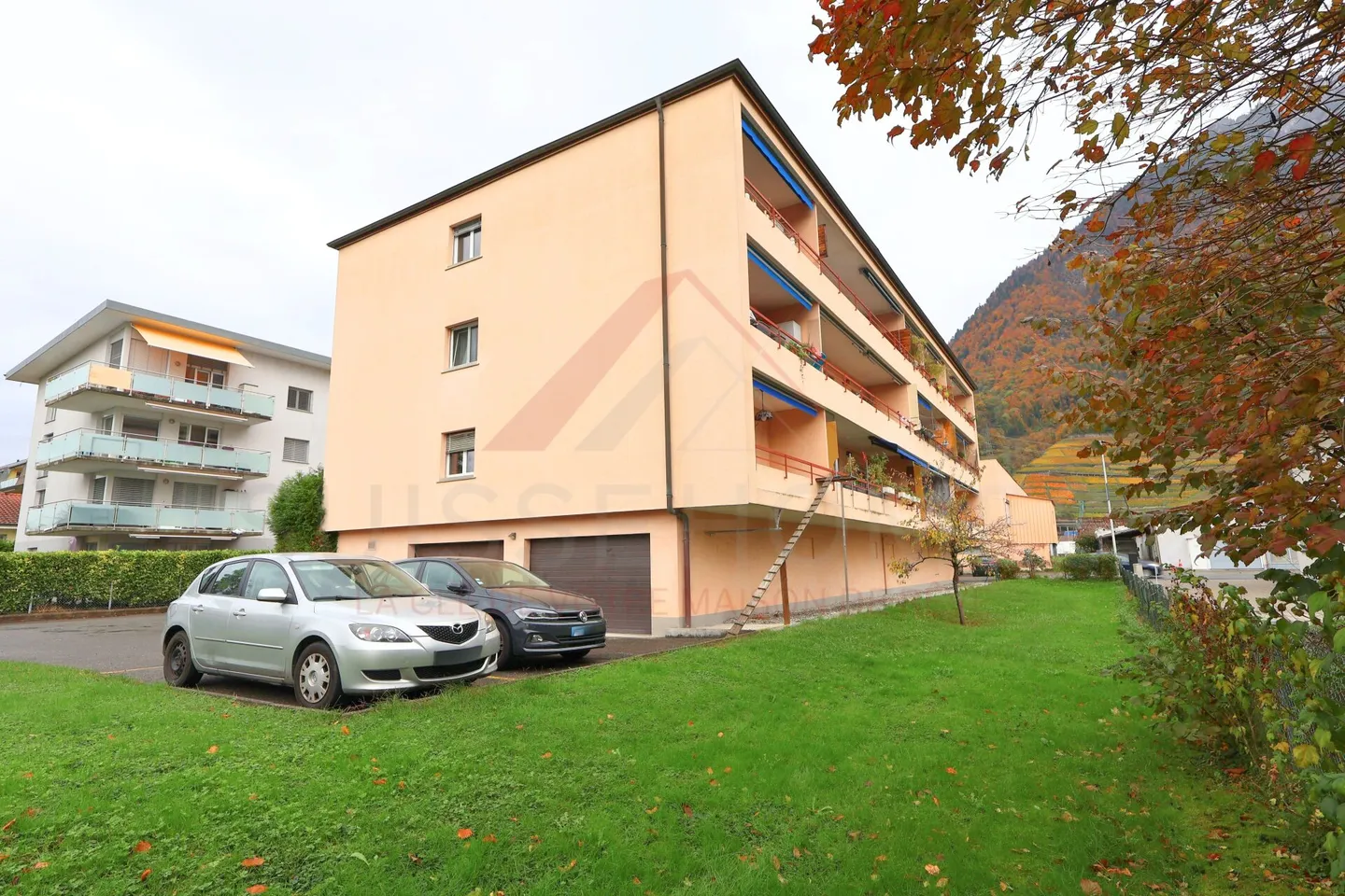 Villeneuve - Appartement rénové 4.5 pièces au 3? étage avec balcon plein sud de 13 m² - Foto 2 di 18