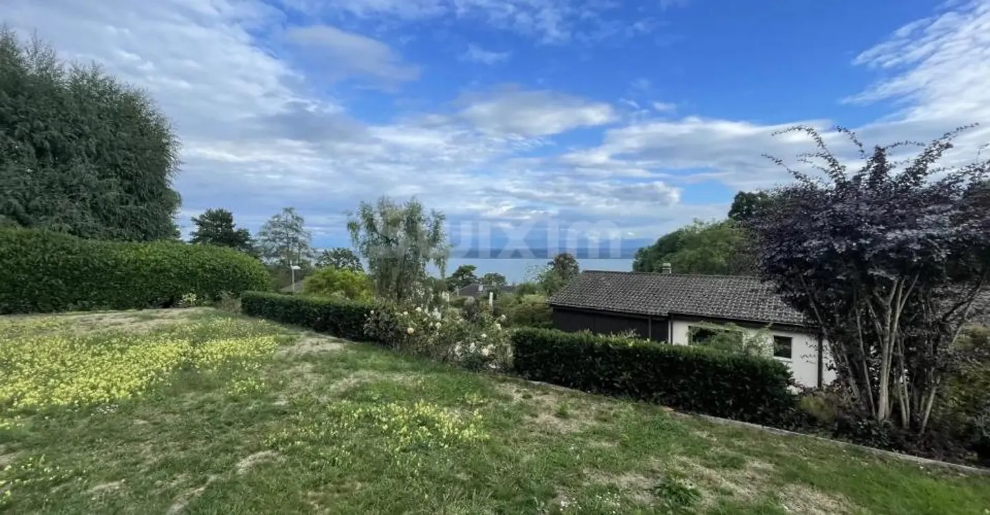 Appartamento-villa con piscina e vista lago - Foto 2 di 3
