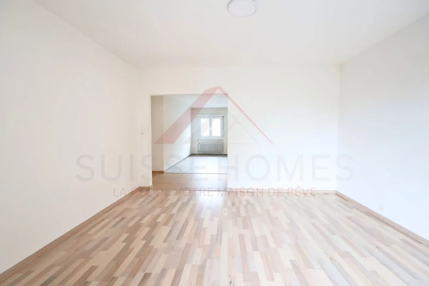 Villeneuve - Appartement rénové 4.5 pièces au 3? étage avec balcon plein sud de 13 m² - Foto 3 di 18