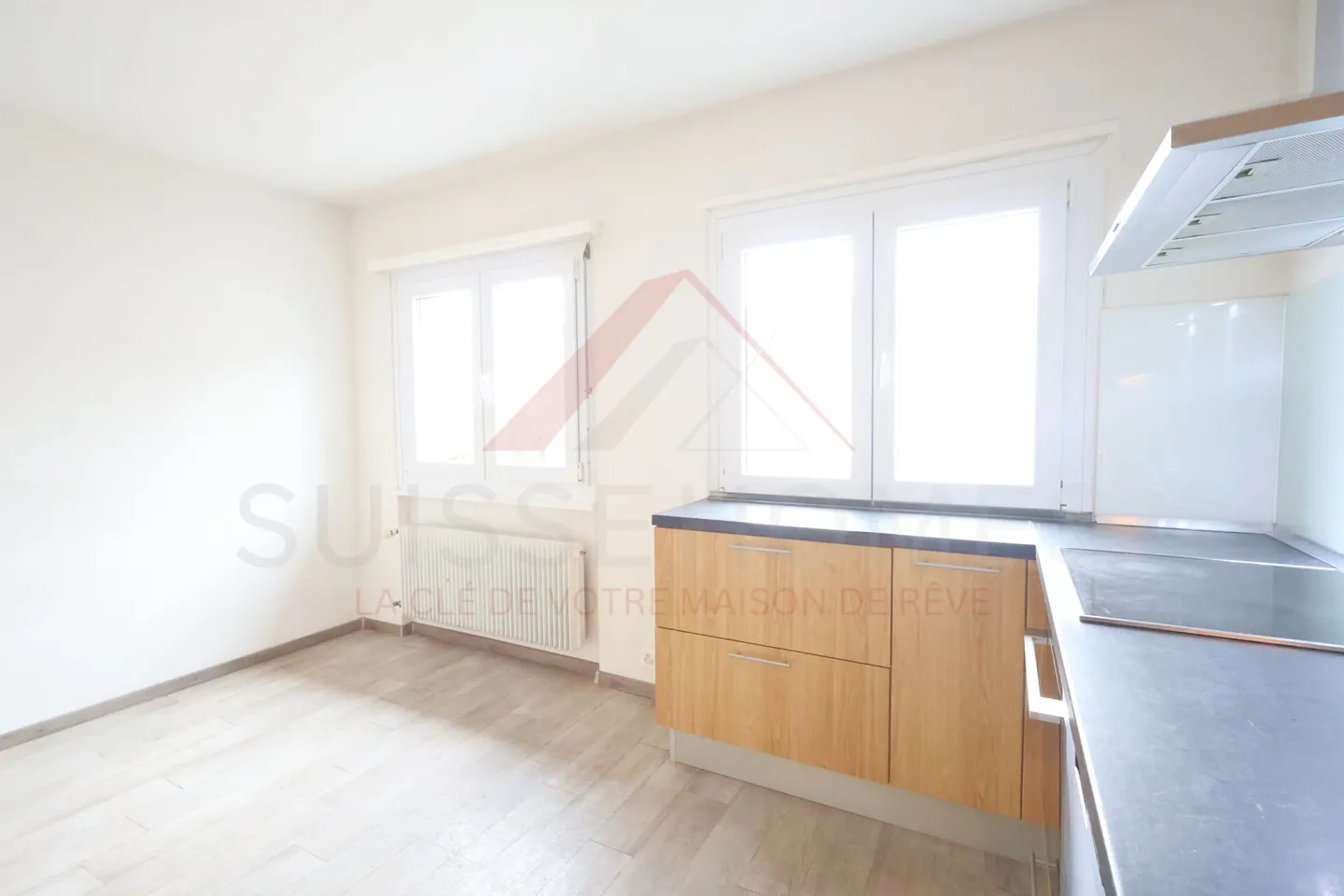 Villeneuve - Appartement rénové 4.5 pièces au 3? étage avec balcon plein sud de 13 m² - Foto 9 di 18