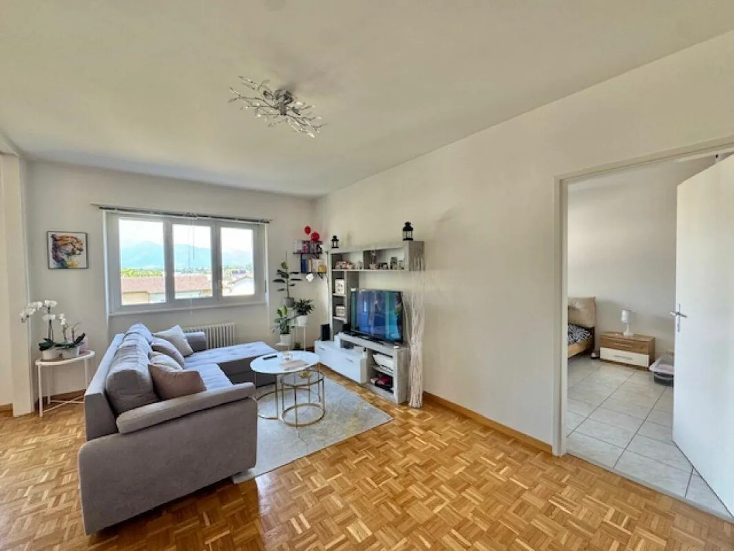 FOR SALE IN QUARTINO - 2.5 ROOM APARTMENT ON 2ND FLOOR - Photo 2 of 14