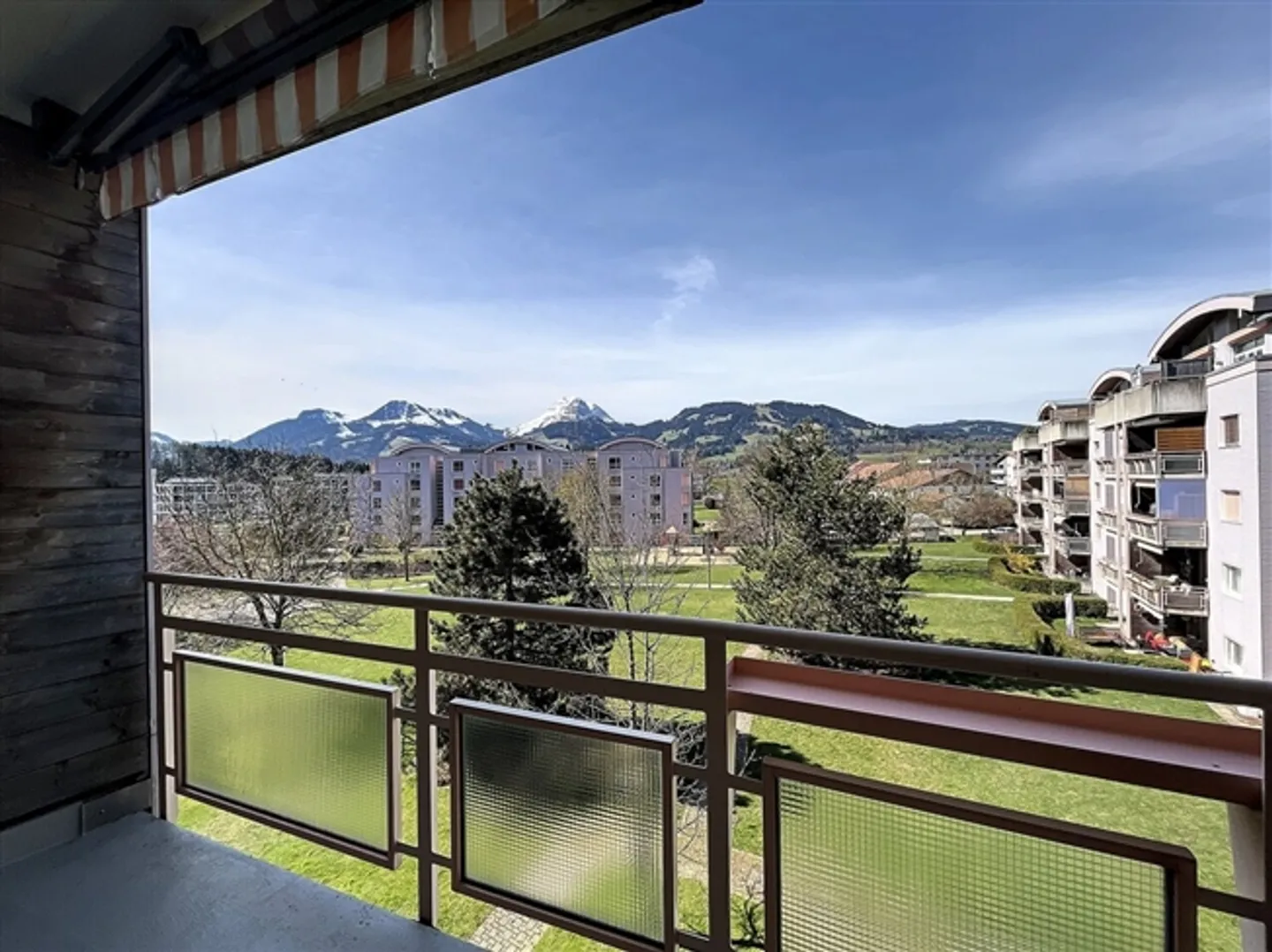 «SEHR SCHÖNE 3 1/2-Zimmer-Wohnung!» - Foto 1 von 9