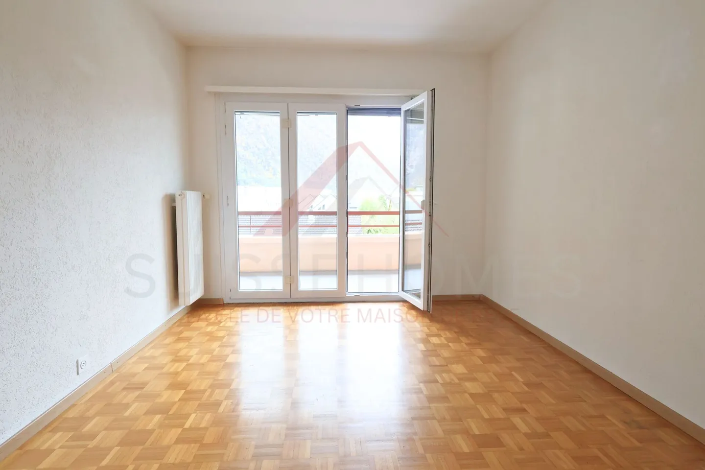 Villeneuve - Appartement rénové 4.5 pièces au 3? étage avec balcon plein sud de 13 m² - Foto 10 di 18