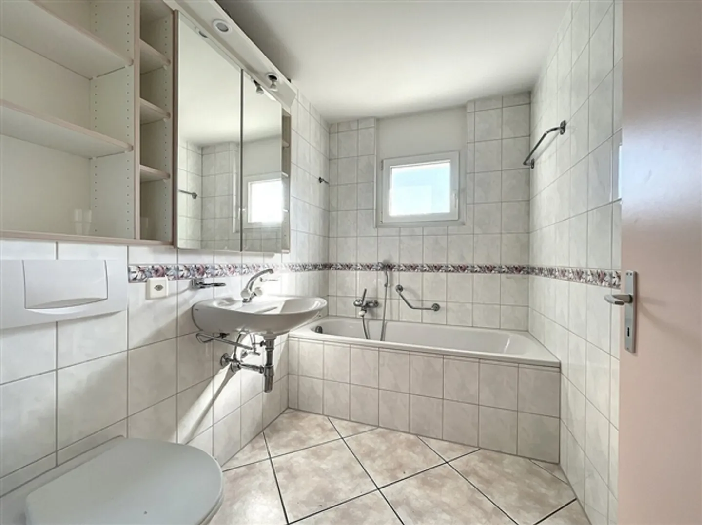 «SEHR SCHÖNE 3 1/2-Zimmer-Wohnung!» - Foto 6 von 9