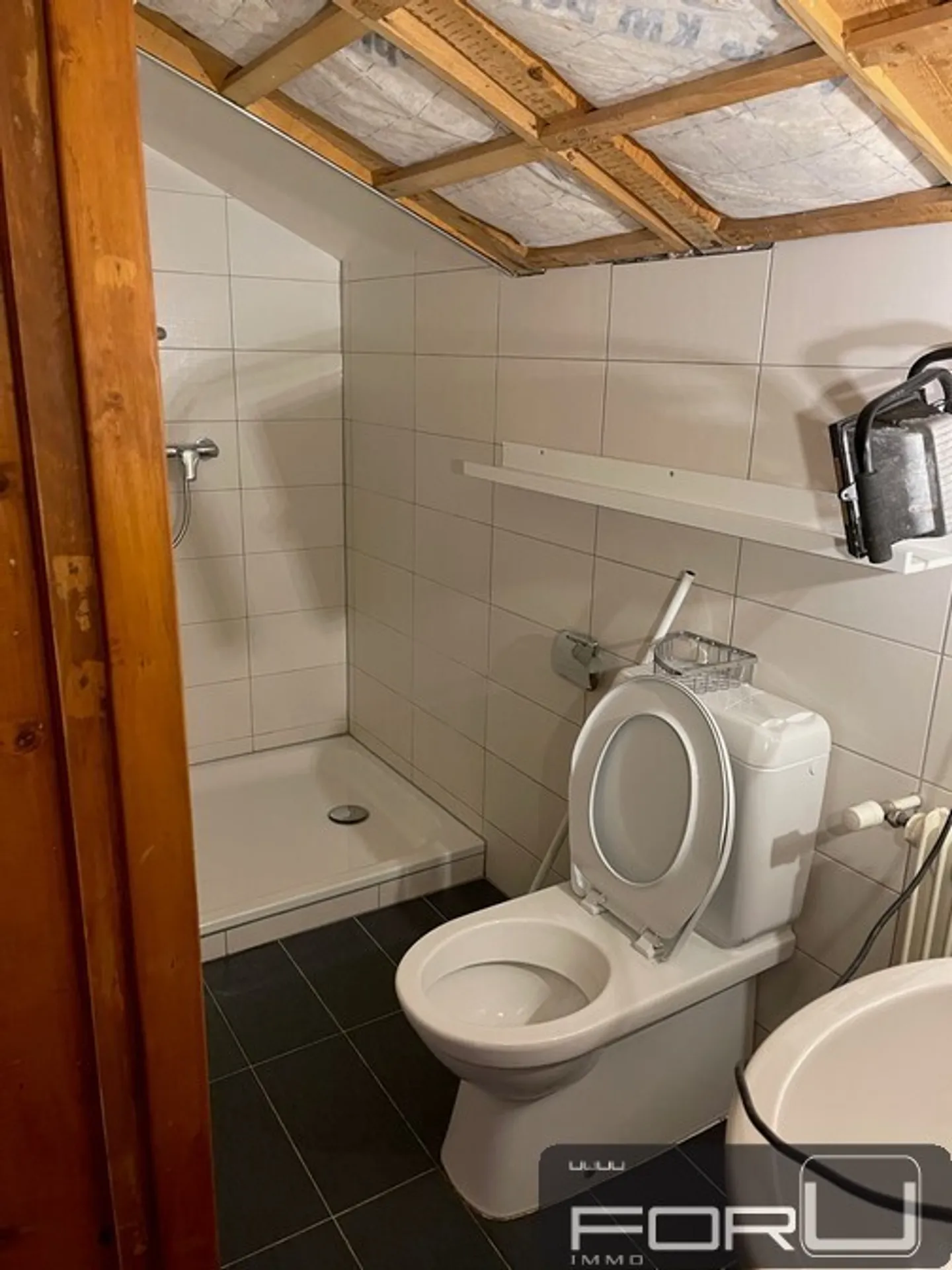 Schönes 8-Zimmer-Chalet auf großem Grundstück in Arzier - Foto 12 von 13