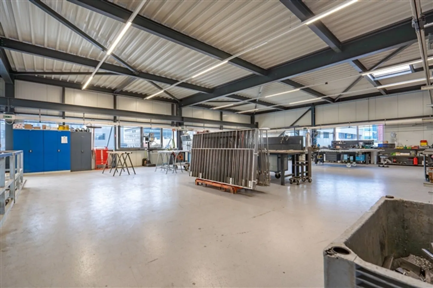 Bellissimo spazio industriale in una posizione ideale - Foto 4 di 9
